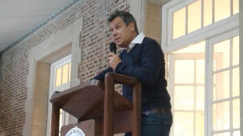 AUDITORIO. Manes habló ante una 350 personas en el Pellegrini..