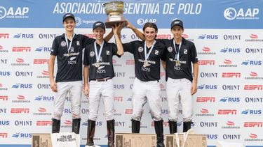 El cuarteto de Ellerstina campeón del Abierto Juvenil en Palermo.