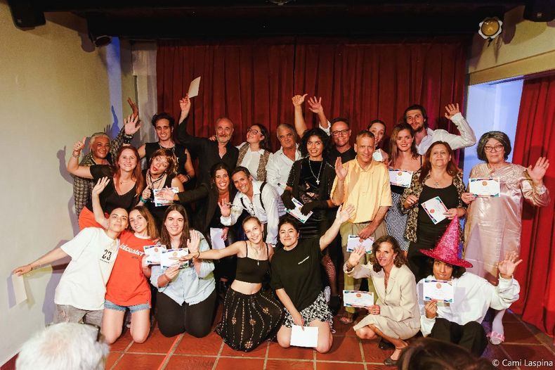 CON LA DIEZ: En octubre 2023 el grupo teatral pilarense celebró su décimo aniversario.