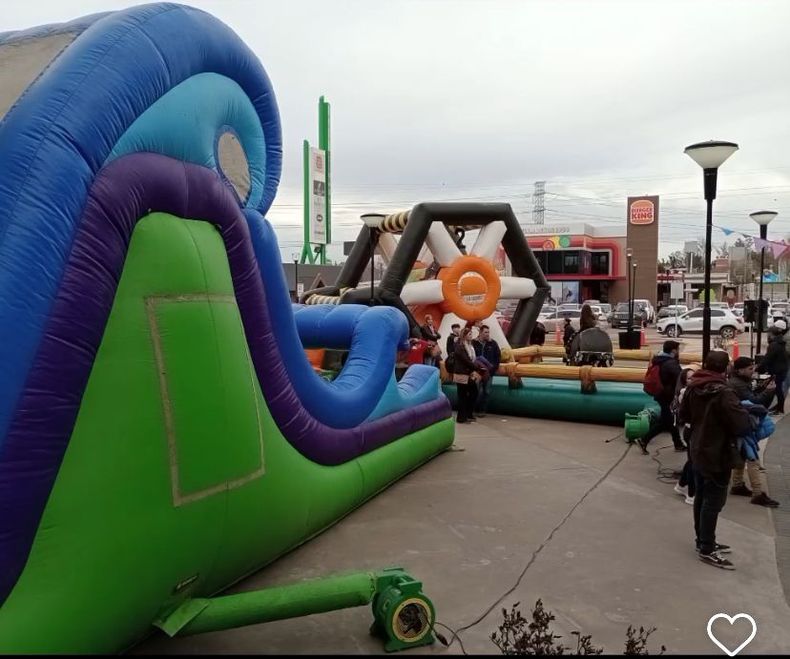 El parque de inflables se queda todas las vacaciones de invierno, de martes a domingo.&nbsp;