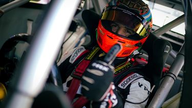 Matías Rossi con el pulgar arriba: llegó a 220 puntos.