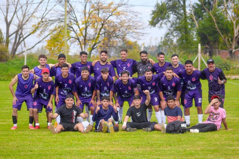 La Primera División de Leones de Villa Rosa, tras ganar en Moreno.