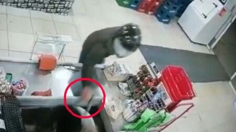 Las cámaras registraron el momento del hecho..