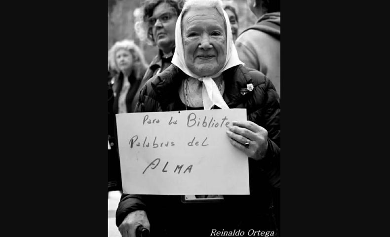 Nora Cortiñas era muy cercana a la Biblioteca Palabras del Alma.