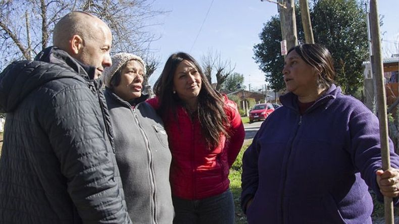 CAMPAÑA. Ducoté recorrió ayer asfaltos en El Triángulo. .