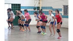 PREPARACIÓN. Las chicas van tomando ritmo. .