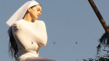 El Vaticano elogia la espiritualidad de LUX, el nuevo álbum de Rosalía El Vaticano elogia la espiritualidad de LUX, el nuevo álbum de Rosalía