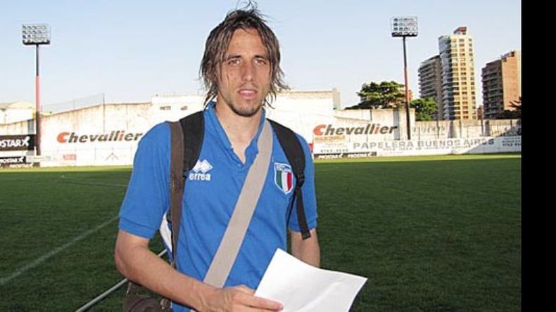 El ex Chicago, Emiliano Ronconi, nuevo refuerzo de Fénix..