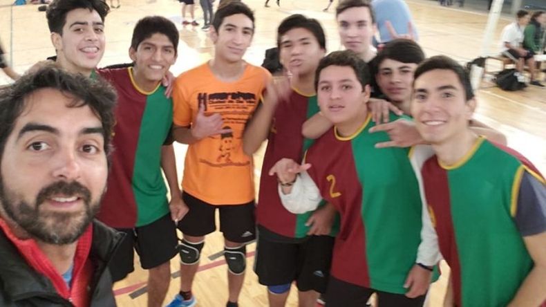 SELFIE. El equipo de la Escuela Municipal de Del Viso. .