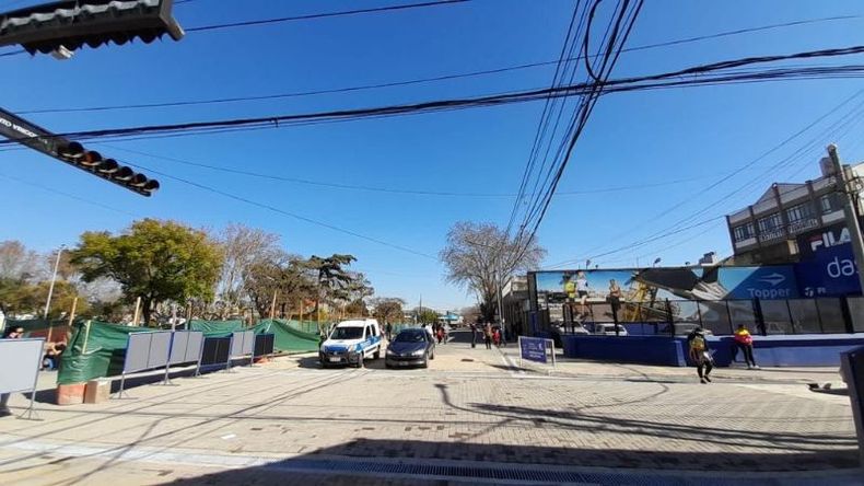 La calle fue abierta al tránsito coincidiendo con el regreso de las clases. .
