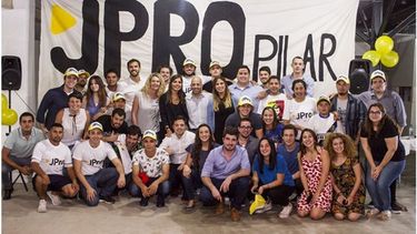 EQUIPO. La JPro en pleno, tras la presentación de autoridades..