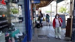 El DNU que faculta a los gobernadores a tomar decisiones de acuerdo a la situación epidemiológica de las provincias se prorrogó por cuatro semanas. .