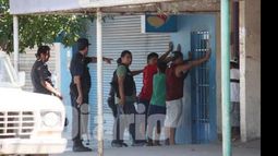En diciembre de 2012, en Derqui hubo intentos de saqueos y detenidos..