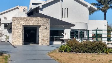 OTRA VEZ. Hace 5 años, el house del country ya había sido encontrado robando electricidad.