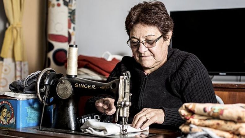 IGUALDAD. La medida busca compensar el trabajo que las mujeres dedican al hogar..