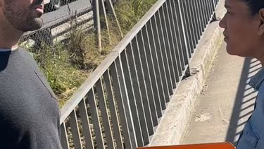 Tito se reunió con los vecinos de la zona, que expresaron sus reclamos por la falta del puente peatonal.&nbsp;