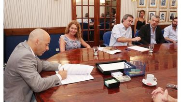 REUNIÓN. Ducoté firmó acuerdo con Gas Fenosa..