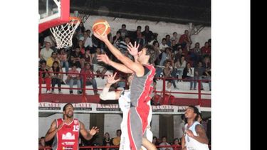Pato goleó por TV