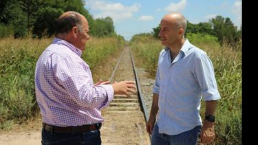 CUMBRE. Adrián Sánchez y Nicolás Ducoté, en un encuentro fronterizo..
