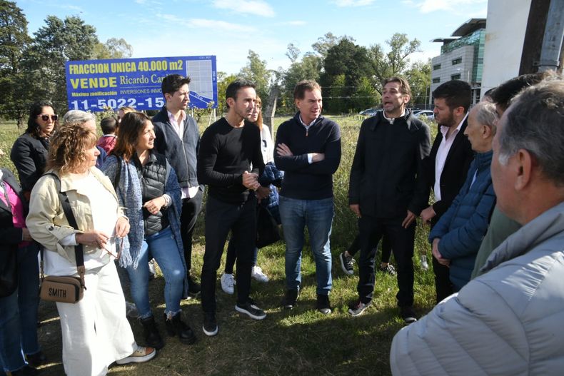TRANSVERSALES. Santilli y Neuspiller se mostraron con dirigentes radicales de Pilar. &nbsp;
