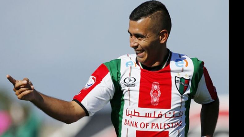 Riquelme grita uno de sus goles. El Pájaro lleva 5 en Palestino..