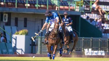 OFENSIVA. Facu Pieres fue figura y goleador de la Zeta con 7 tantos. (Foto. MATÍAS CALLEJO – AAP.).