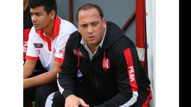 ENFURECIDO. El Colo González disparó duro contra la terna arbitral..