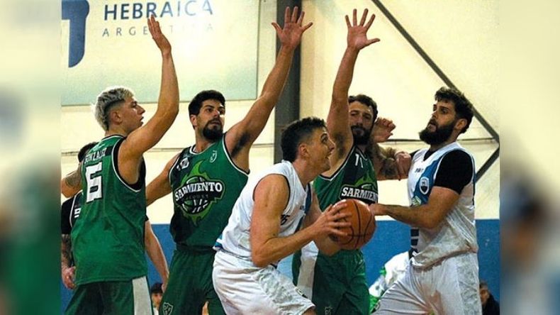 Guille López figura de Hebraica. (Foto Básquet Hebraica)..