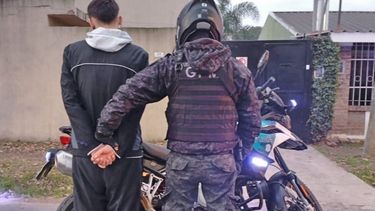 El detenido tiene 18 años y caminaba por el barrio Vicente López.