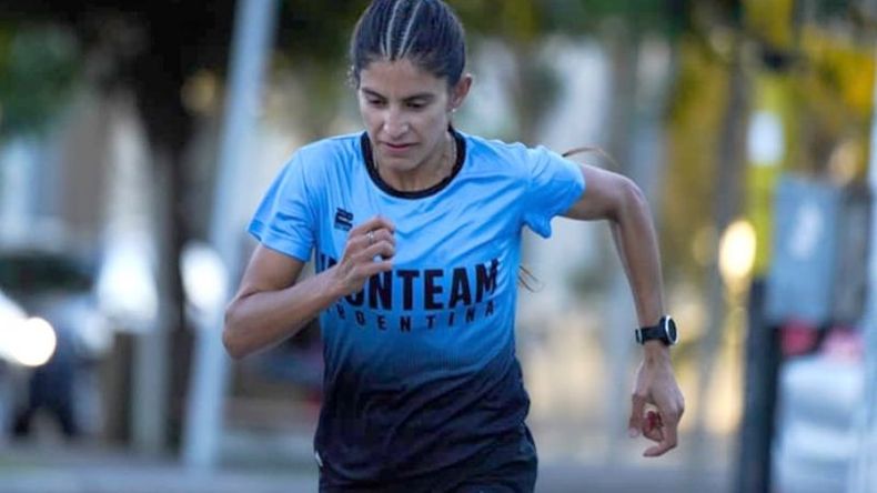 A CORRER. Ocampo entrena en Santa Rosa preparándose para el Maratón..