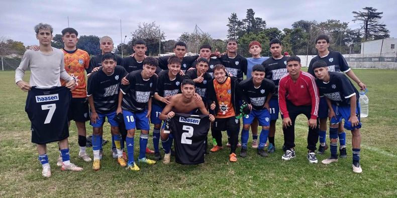 GOLPE. San Alejo dio el batacazo de la fecha y bajó al líder invicto Somra.