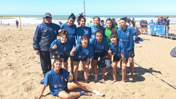 El equipo de fútbol playa Gauchitos Pilarica.&nbsp;