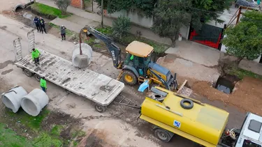 ENTUBAMIENTO. Los trabajos se están desarrollando en Luis Lagomarsino.