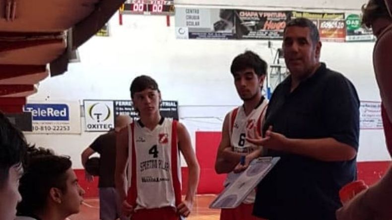DT. Sebastián Silva volverá a tomar las riendas del básquet del Rojo..