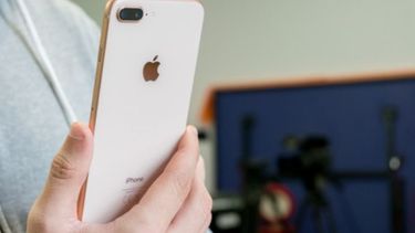 Ofrece una recompensa de $25.000 para recuperar su teléfono