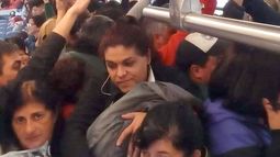 No se asusten de rojito. Así voy viajando en el san Martín. Buena jornada para todos. Juan Toth.