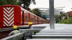 ANDENES. Finalizada la reparación, se retoma el servicio entre Villa Rosa y Retiro. .