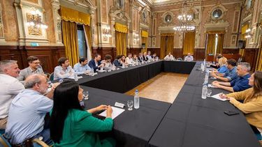 MESA. Del encuentro participaron jefes comunales de la Primera Sección Electoral.