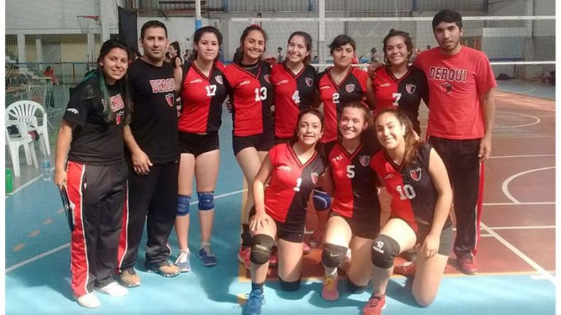 CHICAS SUB 15. Las rojinegras le quitaron el invicto a Muñiz..