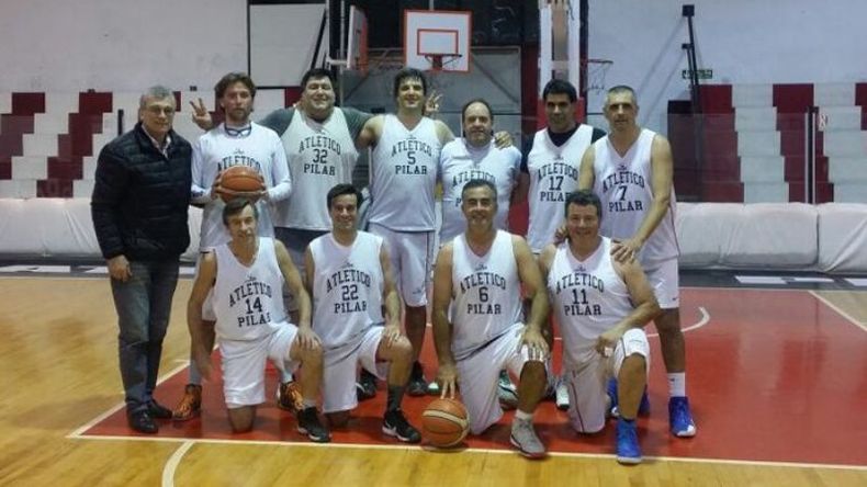 EL PRIMERO. Atlético venció 64-52 a Ramos Mejía en la ida, como local..