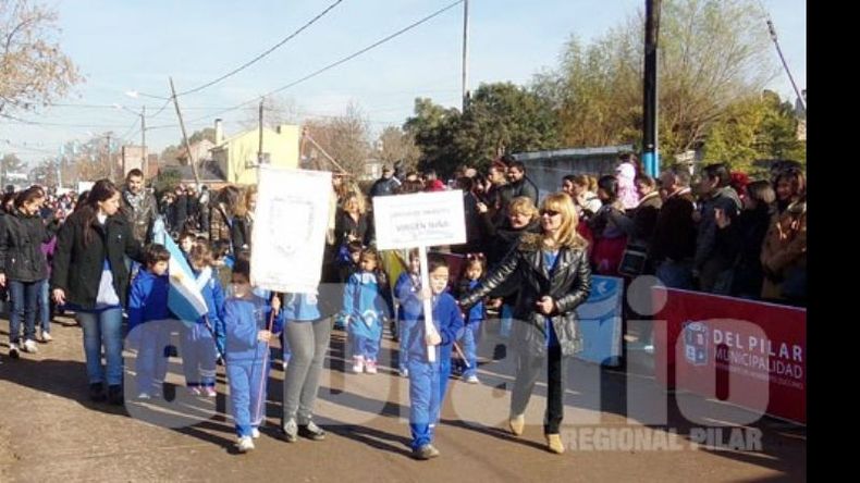 El Jardín de Infantes Virgen Niña dijo presente en la mañana de festejos celestes y blancos en Villa Astolfi..