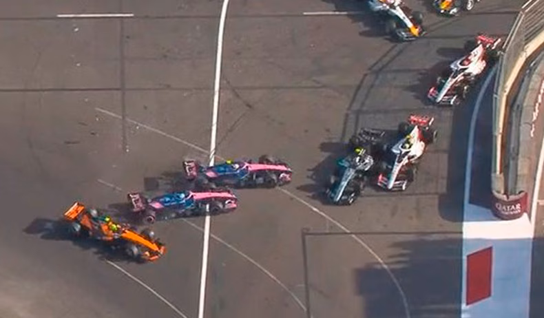 El momento del choque de Franco Colapinto a Pierre Gasly y Lando Norris.