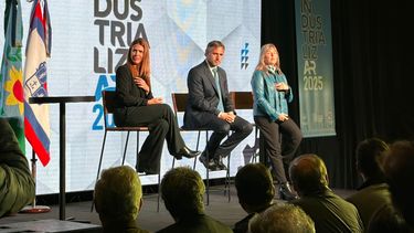 achaval llamo a los empresarios a defender la industria nacional: son el motor de la argentina