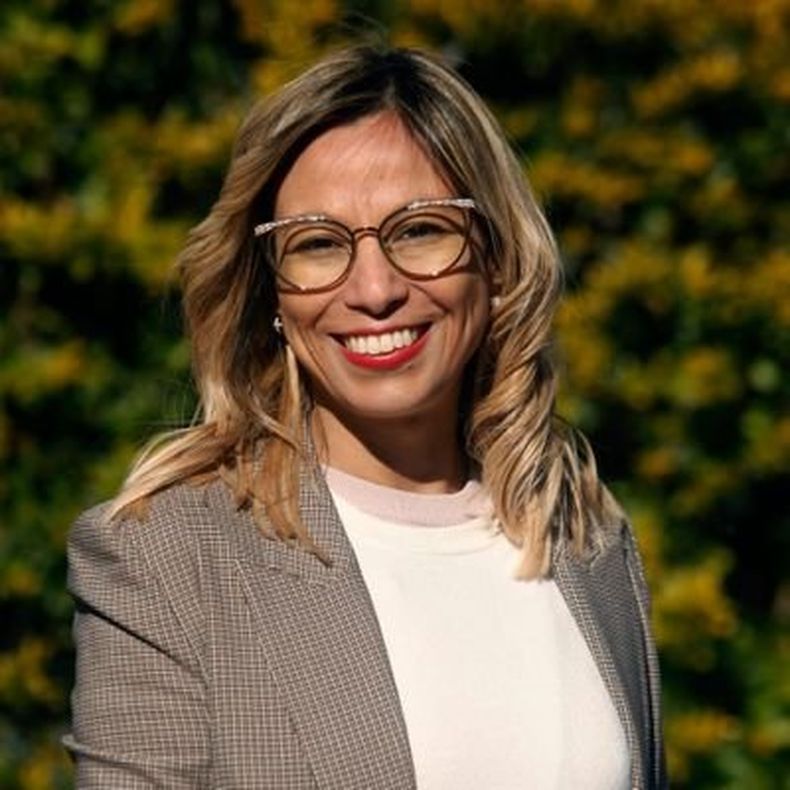 Adriana Cáceres, Nuevos Aires.