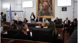 MANO ALZADA. Por mayoría, el gobierno enviará al Tribunal de Cuentas su rendición aprobada..