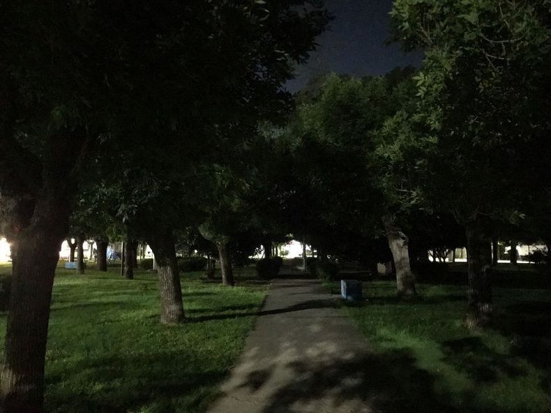 La plaza de Zelaya, con escasa iluminación.