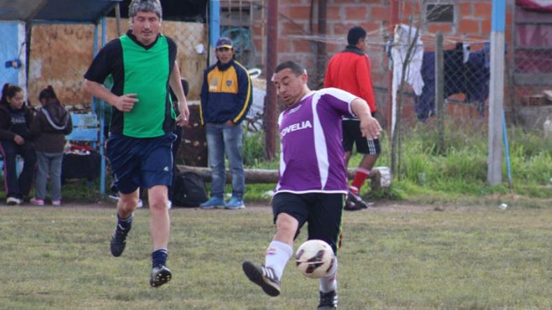 DISTANCIA. La Esperanza llegó a los 25 puntos y le sacó 8 de ventaja a su escolta..