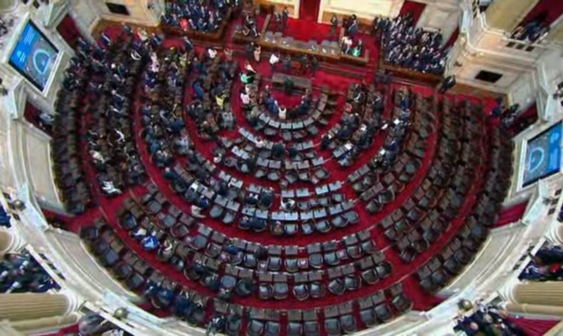 VACÍO. Así se veía el recinto durante la presentación de Javier Milei.
