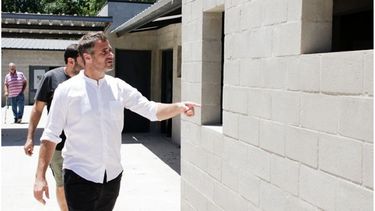 DE VUELTA. Achával realizó en Villa Rosa la primera recorrida tras su convalecencia..