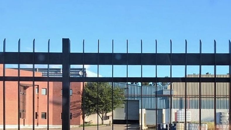CERRADA. Así se encuentra la planta luego del despido de los 70 empleados..